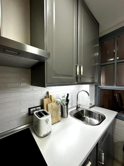 Apartamento Con Parking En Centro De Madrid-Chamberi Apartment ภายนอก รูปภาพ